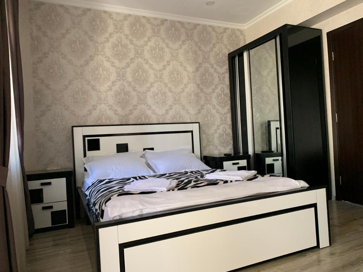 Villa Astoria Bakuriani Eksteriør billede